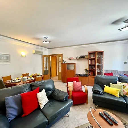 Palm Tree By Homing Apartment